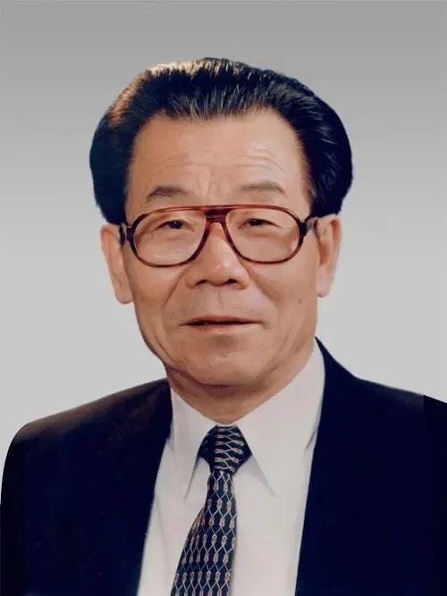 李瑞环出身寒门奋斗历程_李瑞环与李世默_李瑞环凿壁偷光读书故事