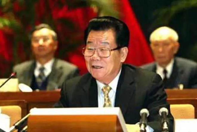 李瑞环出身寒门奋斗历程_李瑞环凿壁偷光读书故事_李瑞环与李世默