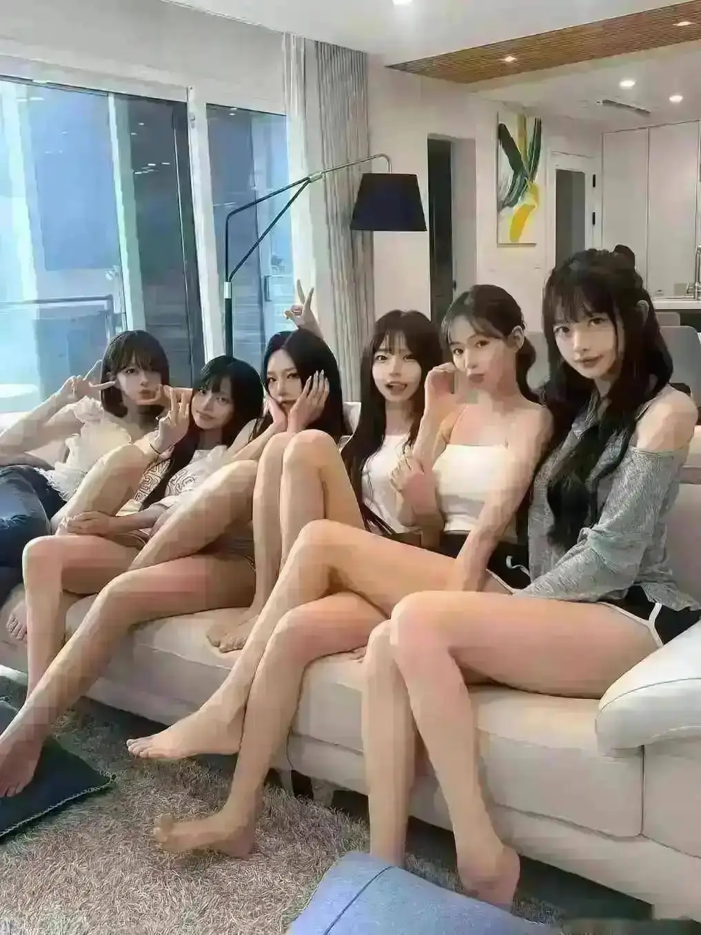 黄色网站为什么能让你免费观看，了解真相后，你还敢继续浏览吗