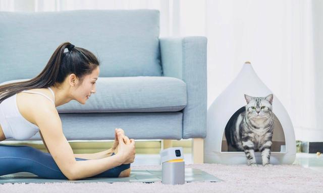 女性科技人才_明基BenQ智能投影GV1_gv