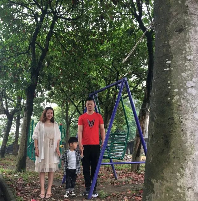 我的美母教师_老师妈妈的小学生作文_学生眼中的老师妈妈