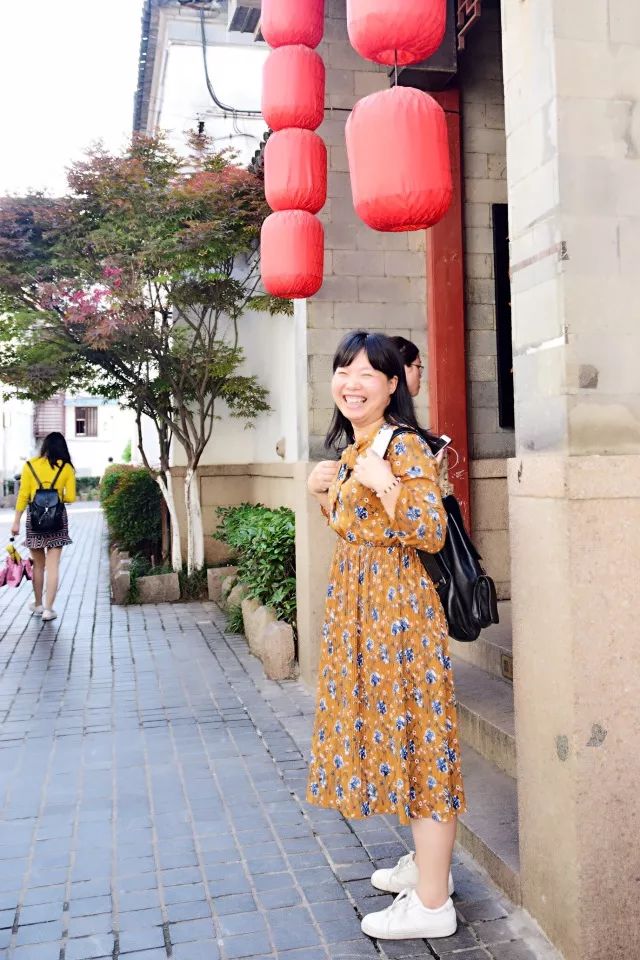 学生眼中的老师妈妈_我的美母教师_老师妈妈的小学生作文