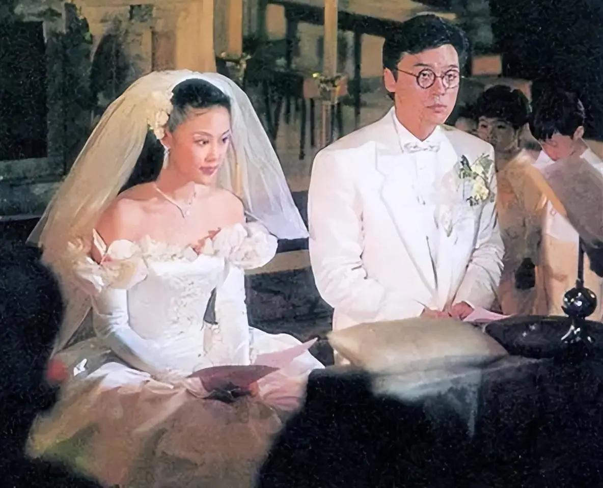 章小惠 45岁拍三级片 还债 败家女_成人三级片