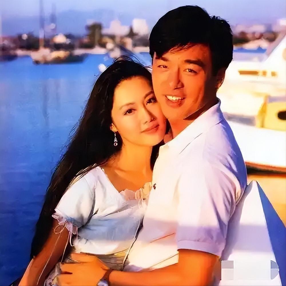 章小惠 45岁拍三级片 还债 败家女_成人三级片