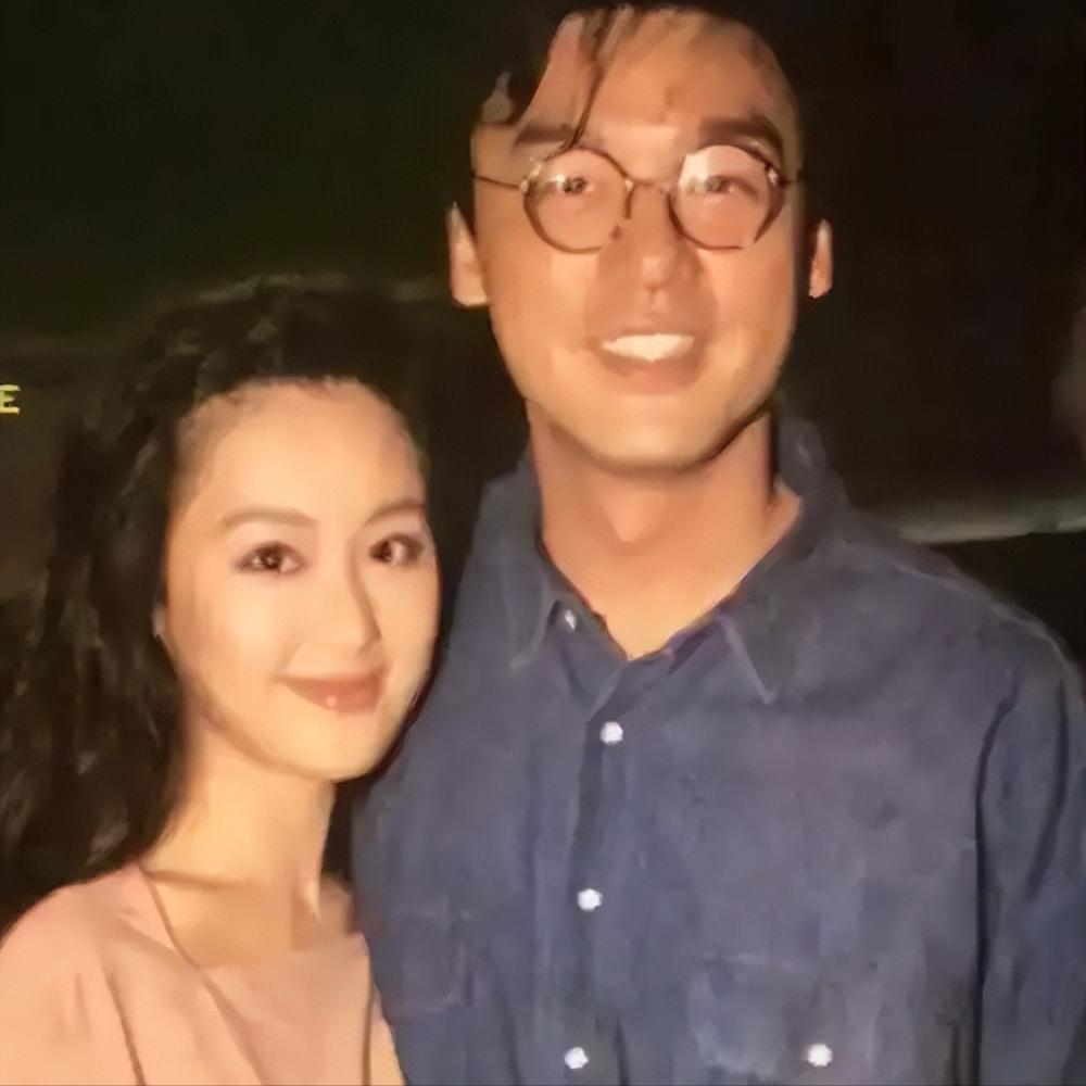 章小惠 45岁拍三级片 还债 败家女_成人三级片